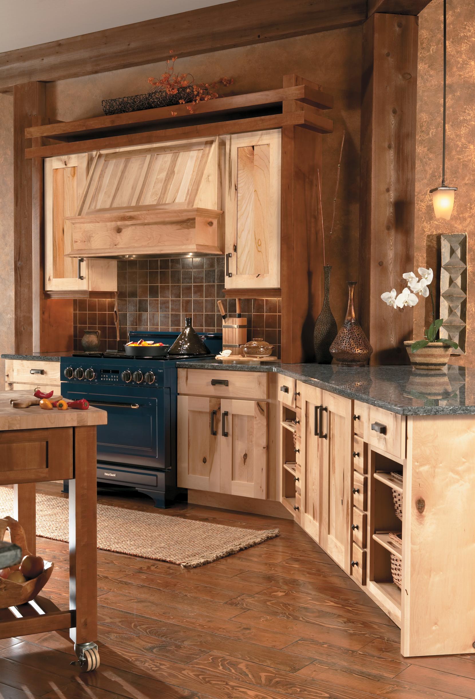 Holbrook | Schuler Cabinetry at Lowes